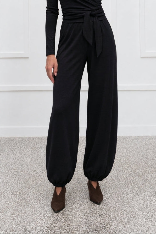 UNMUTED x BLÁNTHE Sybilla Pants - Black